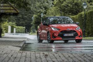 Toyota Yaris Hybrid 2020 года  (WW)